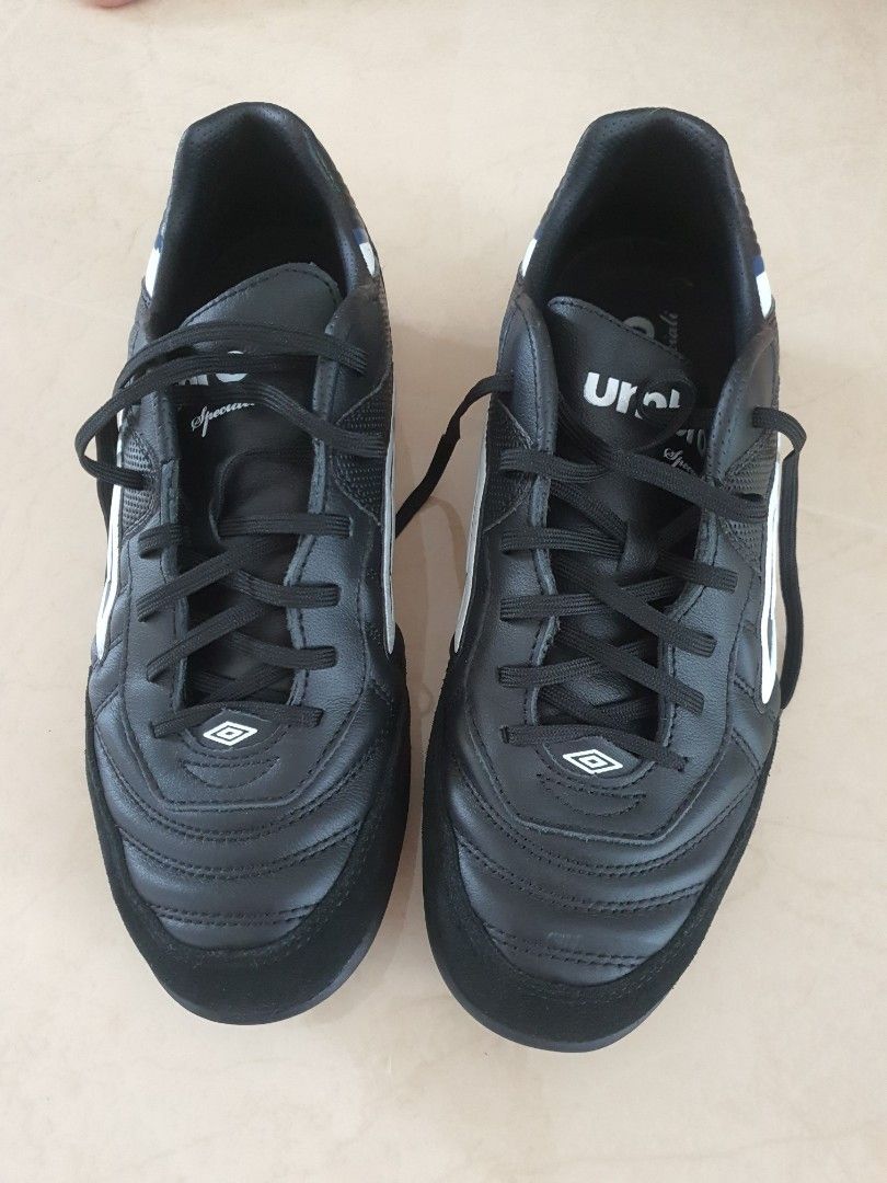 Umbro Speciali Eternal Futsal Boots, Sports Equipment, Sports