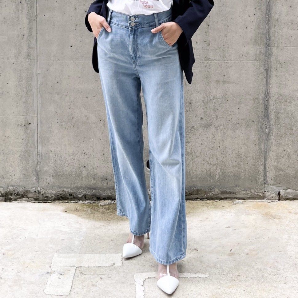 Uniqlo wide leg flared jeans blue denim, Women's Fashion, Bottoms