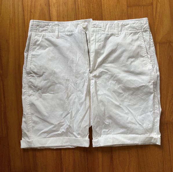 Unisex Uniqlo Chino Shorts in white
