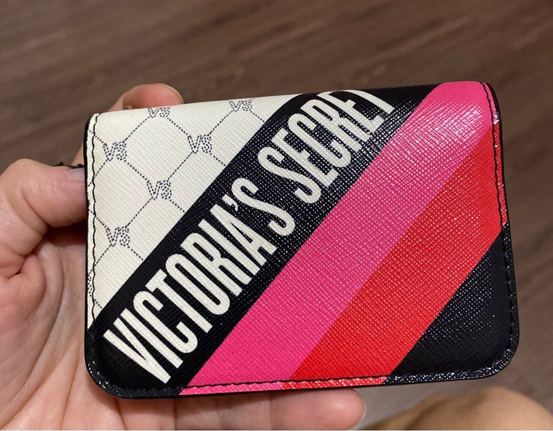 Victoria Secret Card Holder (Category: Purses & Pouches) located in Mandaluyong City. Submitted by jenstuff.ph (Listing ID 1242918365, Image 1). Description: .