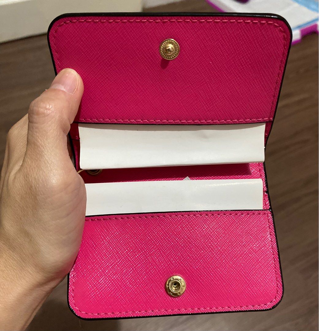 Victoria Secret Card Holder (Category: Purses & Pouches) located in Mandaluyong City. Submitted by jenstuff.ph (Listing ID 1242918365, Image 2). Description: .
