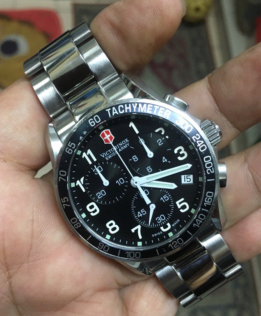 Victorinox 241122 store