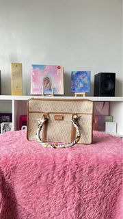 (Category: ) located in . Submitted by charmenella (Listing ID 1242944358, Image 1). Description: .