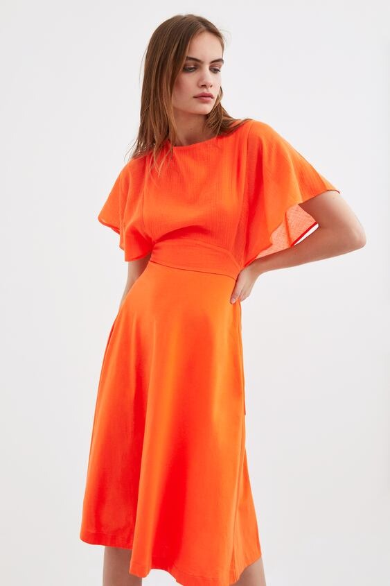 ZARA ORANGE OPEN BACK DRESS Fesyen Wanita Pakaian Wanita Gaun