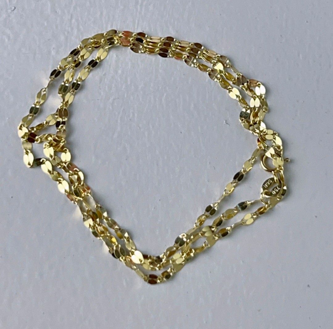 18k Saudi Gold DANCING CHAIN on Carousell
