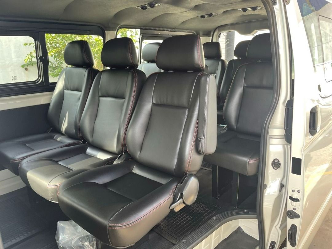 Hiace 11 sale seater