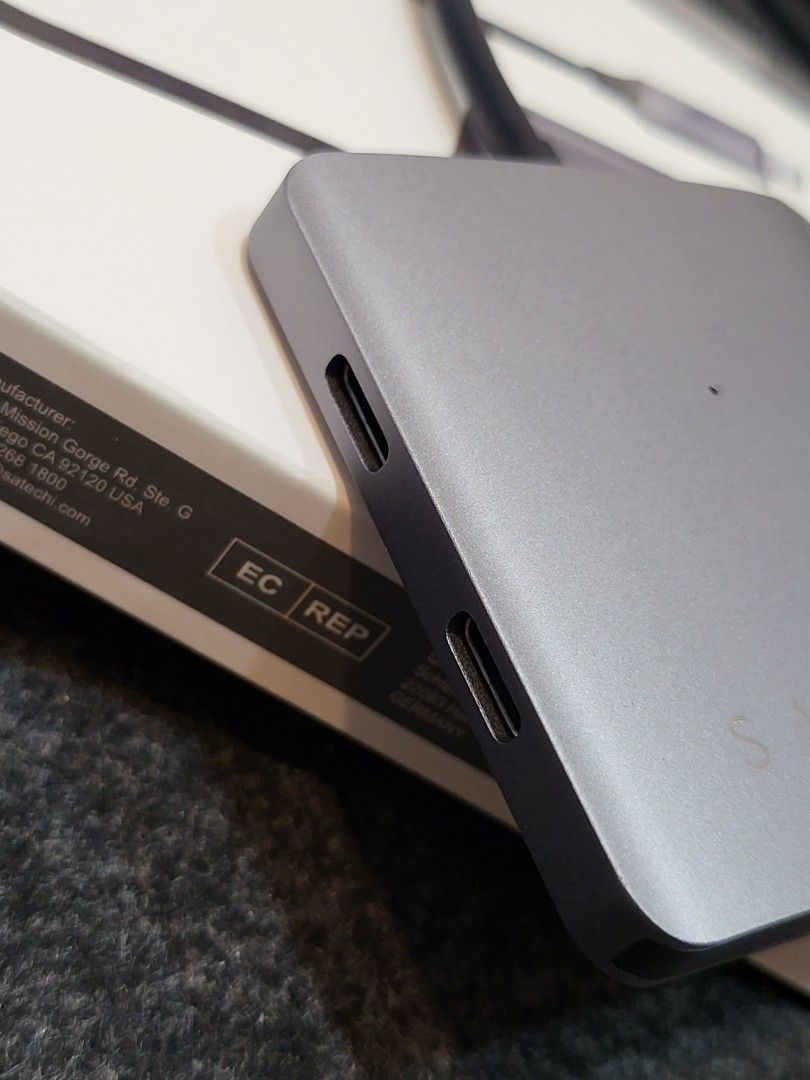 4 Ports USB-C Hub by Satechi (Category: Cables & Adaptors) located in Quezon City. Submitted by weswright (Listing ID 1243215635, Image 3). Description: Satechi ST-UC4PHM Highlights 4 x USB-C Ports 1 x USB-C Host Connector Up to 5 Gb/s Data Transfer Speeds Features Plug in your storage devices, flash drives, peripherals, and more with the 4-Port USB-C Hub from Satechi. This hub connects to your device's USB-C port via an integrated cable and prov