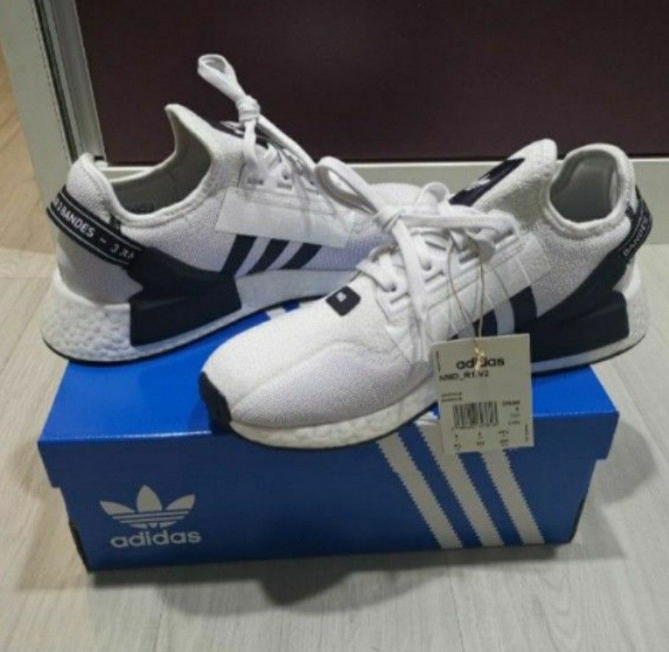 Adidas NMD R1 V2