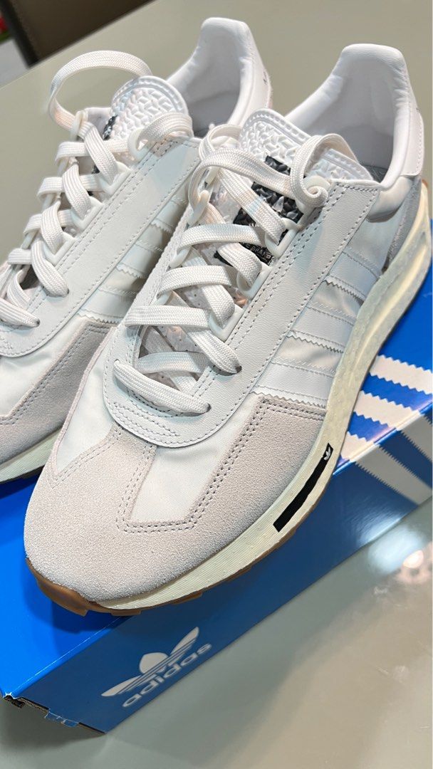 Adidas hotsell galaxy retro