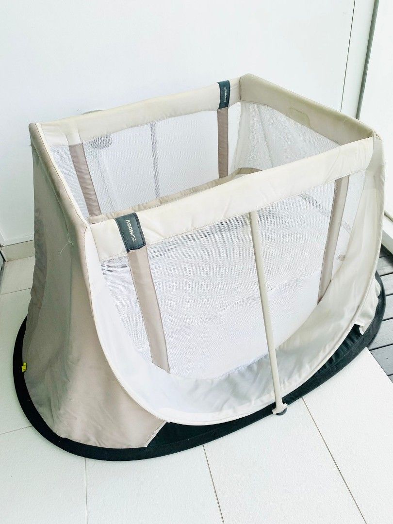 Aeromoov Travel Cot, Babies & Kids, Baby Nursery & Kids Furniture, Cots