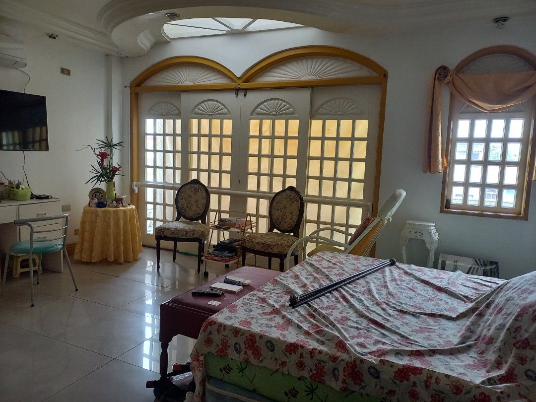 Cainta (Category: House & Lot) located in Makati City. Submitted by teresageronimo (Listing ID 1243132053, Image 2). Description: Village east Cainta 4 titles. lot#1 -749.5 sqm vacant lot (14k /sqm) Lot#2 204 sqm with house Lot#3 204 sqm with house Price of all prop 55M. k Note: 1,157.5 sqm.