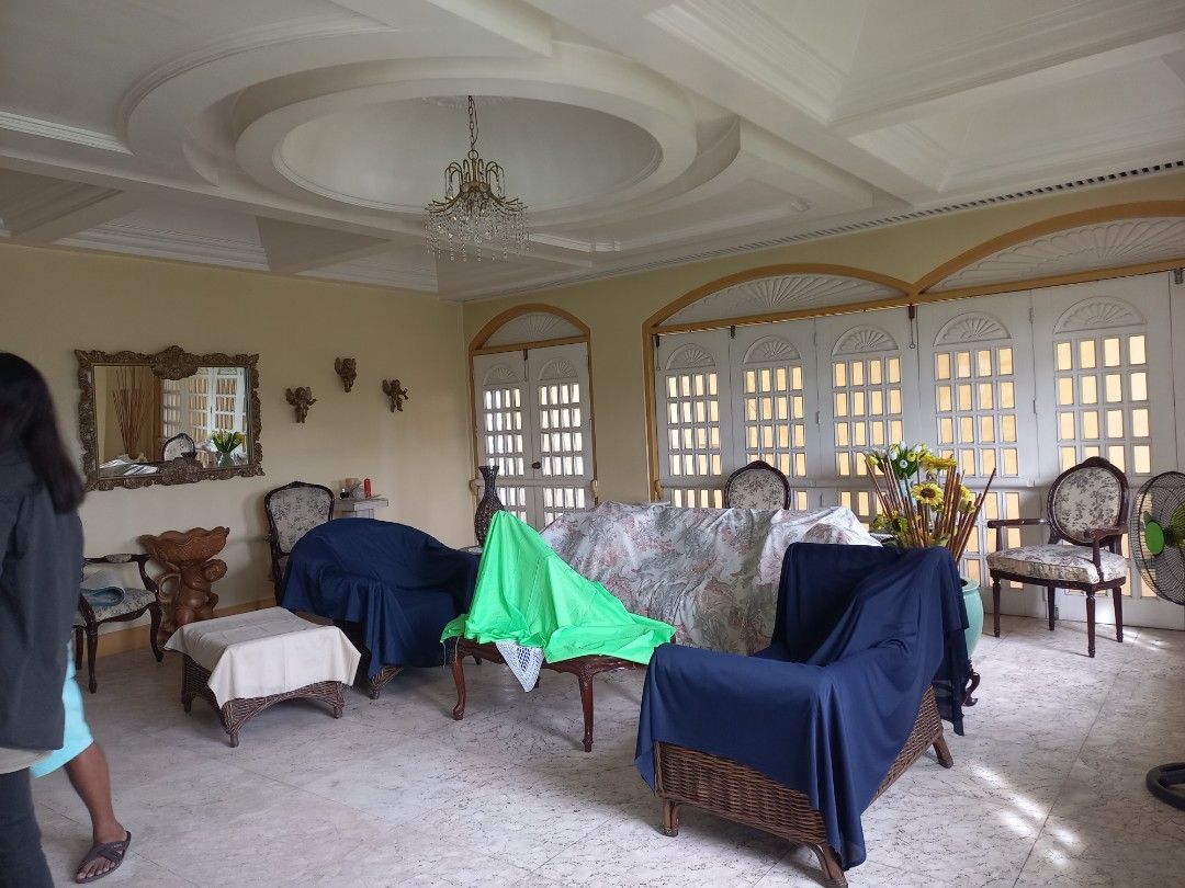 Cainta (Category: House & Lot) located in Makati City. Submitted by teresageronimo (Listing ID 1243132053, Image 1). Description: Village east Cainta 4 titles. lot#1 -749.5 sqm vacant lot (14k /sqm) Lot#2 204 sqm with house Lot#3 204 sqm with house Price of all prop 55M. k Note: 1,157.5 sqm.