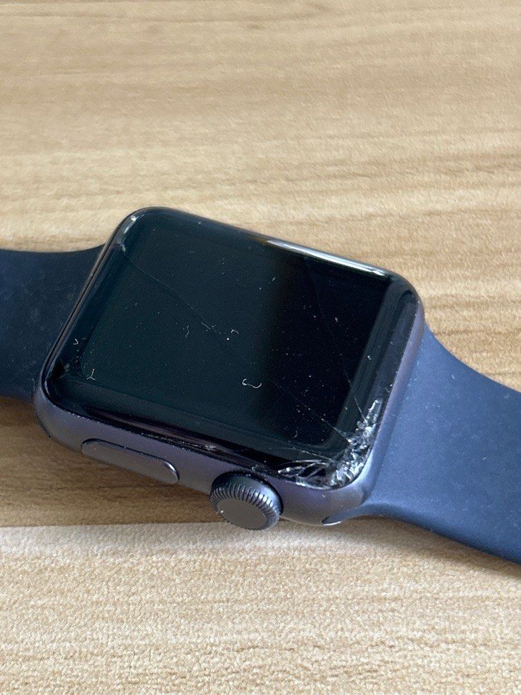 Cracked iwatch clearance