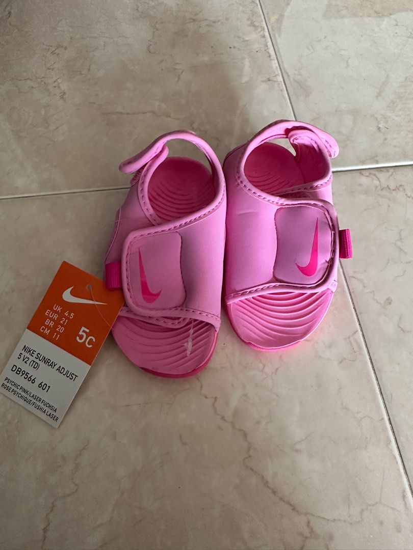 Nike baby sandals deals pink