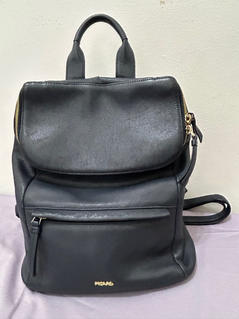 Underonesky Convertible backpack🇺🇸, Women's Fashion, Bags & Wallets,  Backpacks on Carousell