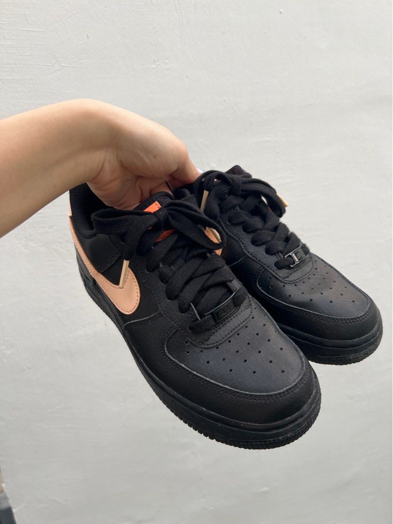 Black nike pink swoosh online