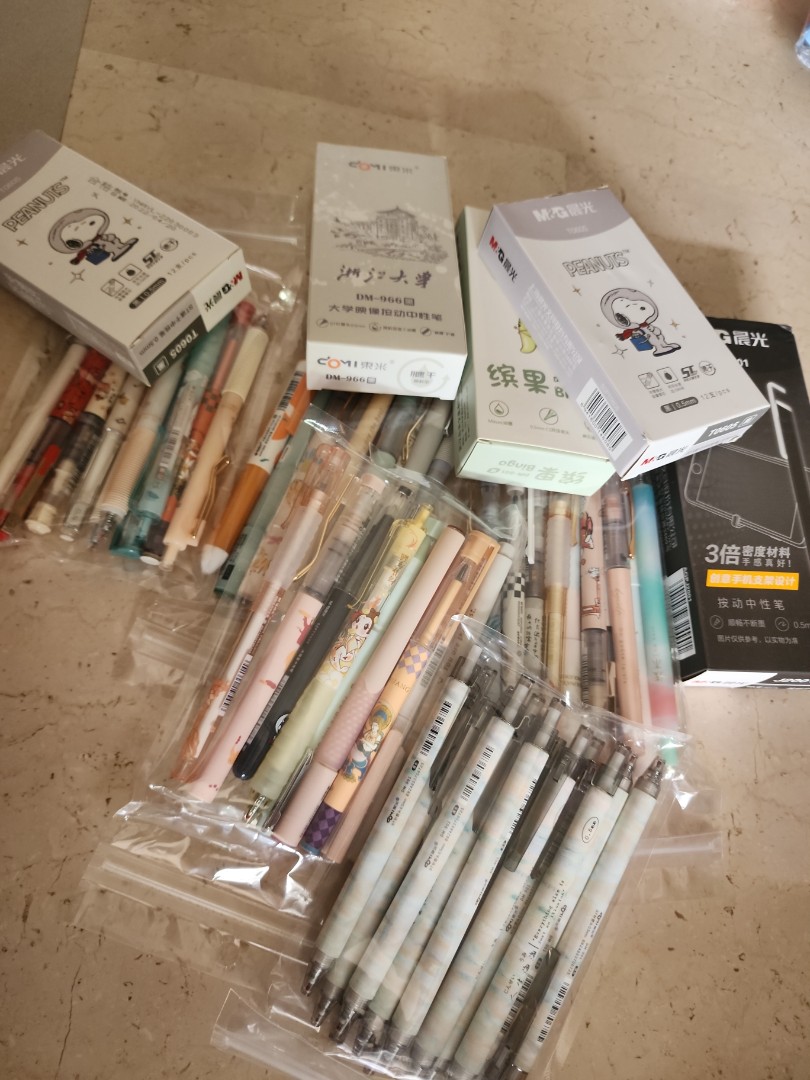 Muji pens (0.5m), Hobbies & Toys, Stationery & Craft, Stationery & School  Supplies on Carousell