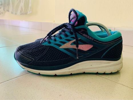 Brooks addiction deals 13 shoes
