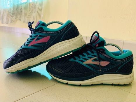 Brooks addiction hotsell 13 shoes
