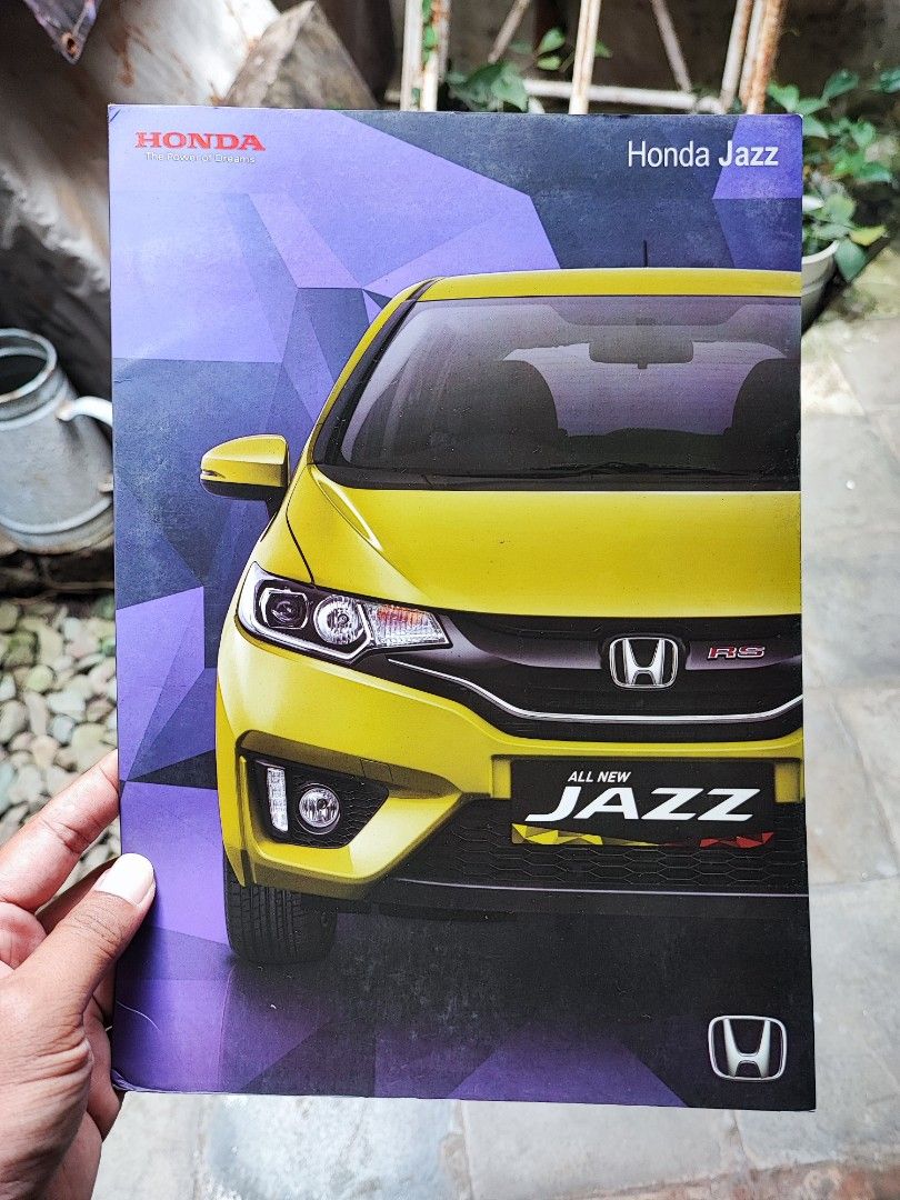 Brosur Leaflet Katalog Official Honda Jazz 2014, Buku & Alat Tulis