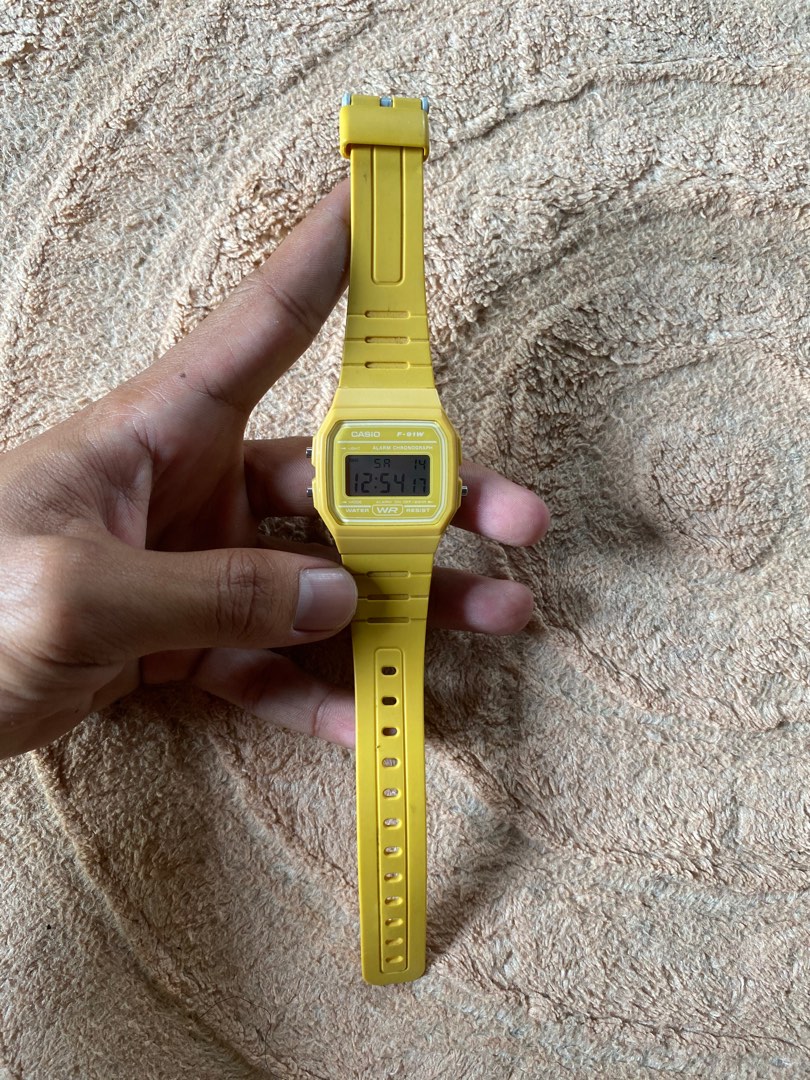 Casio f91w online yellow