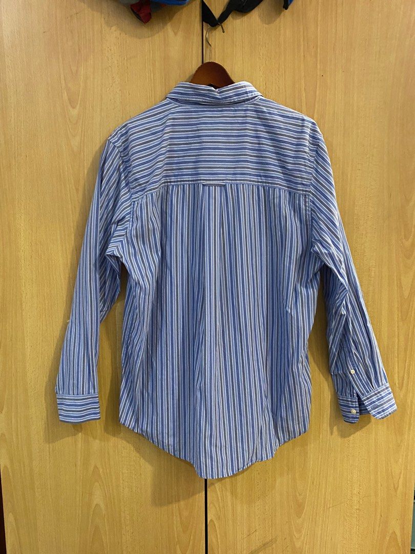 CHAPS Polo Button down Long sleeves (Category: Formal Shirts) located in Cainta. Submitted by selling_caring (Listing ID 1243258947, Image 2). Description: CHAPS Polo Button down Long sleeves 9/10 Condition Rfs: Does not fit, Decluttering .