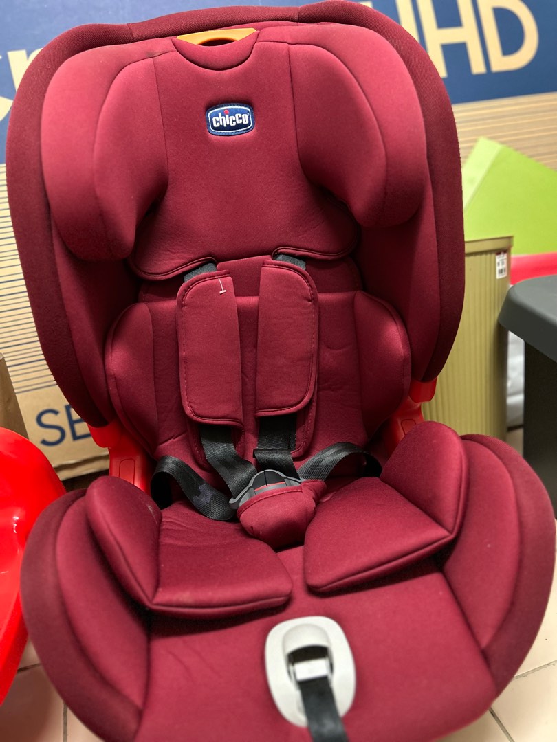 Chicco car deals seat red