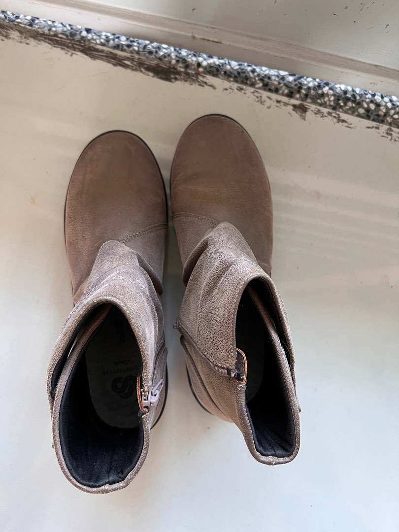Cloud stepper boots top