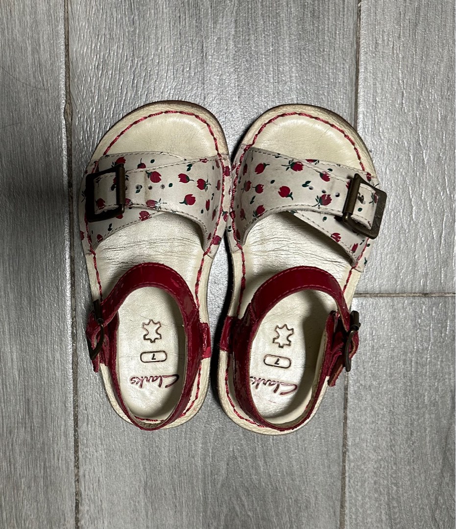 Clarks girl sandals