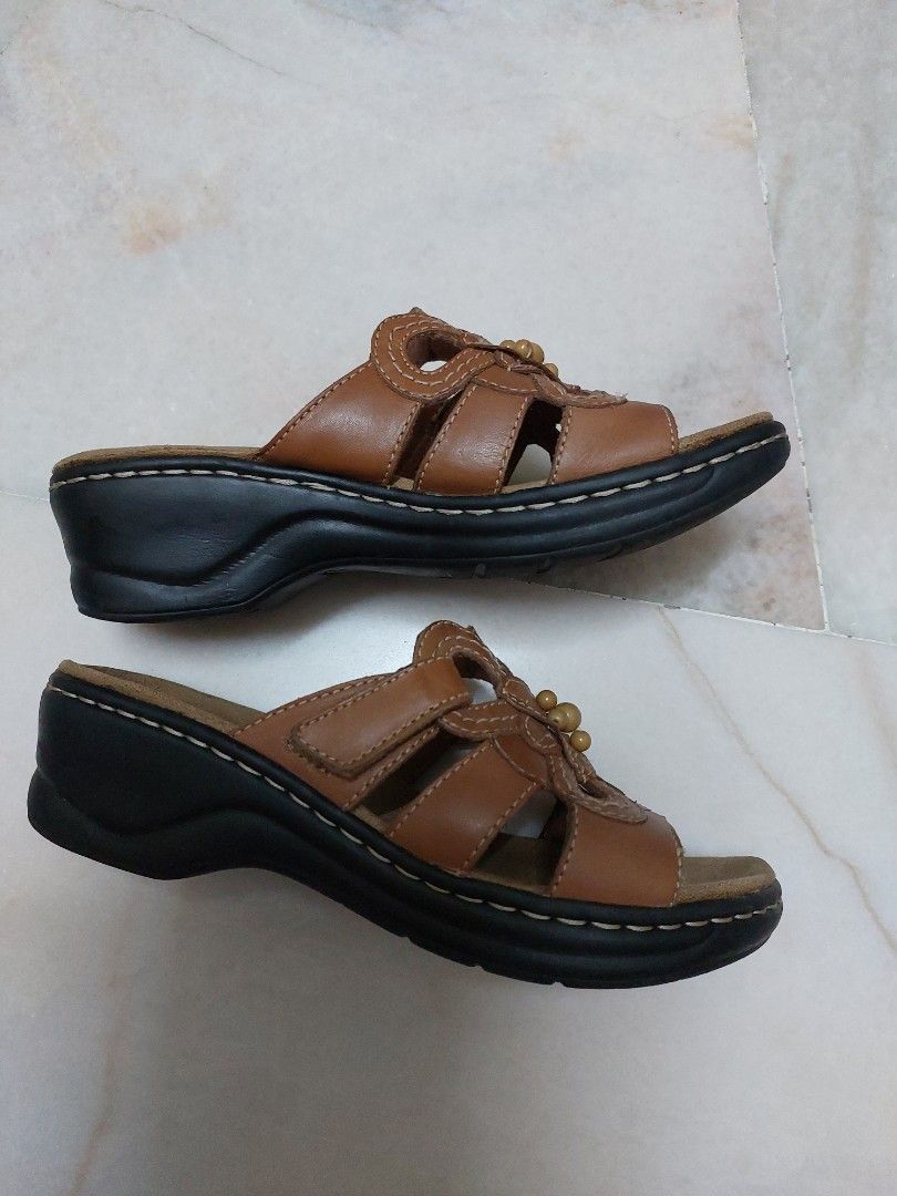 Clarks Women s Sandal Women s Fashion Footwear Sandals on Carousell