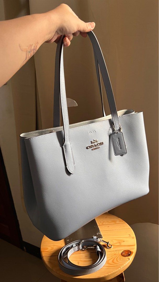 Large avenue carryall coach shop