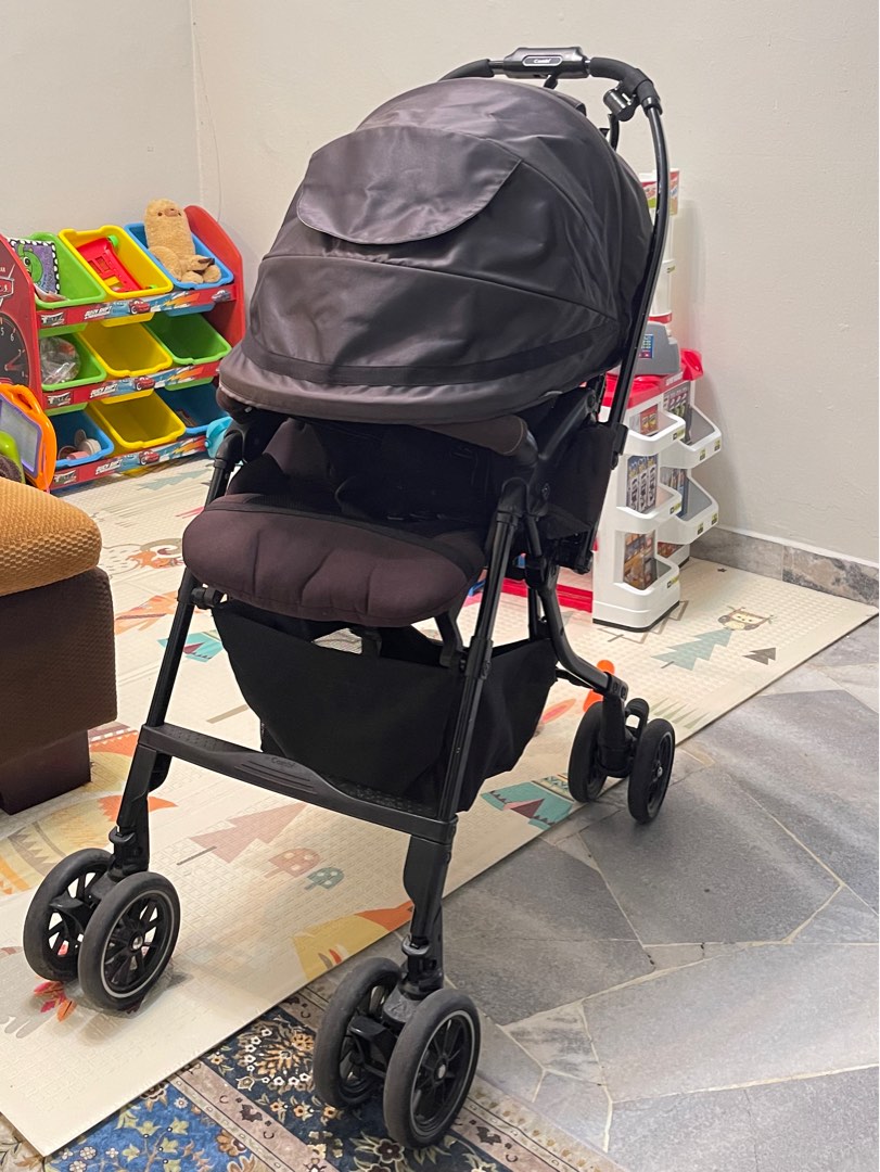 COMBI walker, Babies & Kids, Going Out, Strollers on Carousell