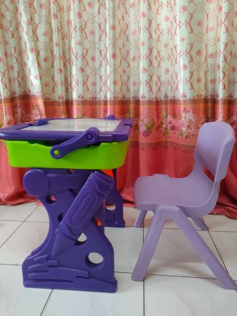 Crayola Learning Easel Board Babies Kids Baby Monitors On Carousell Crayola learning easel board babies kids baby monitors on carousell