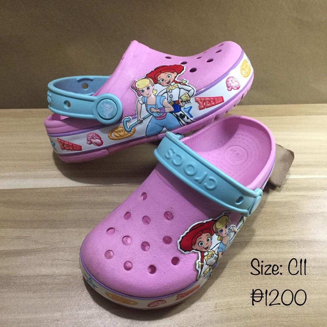 Toy story crocs size 7 on sale