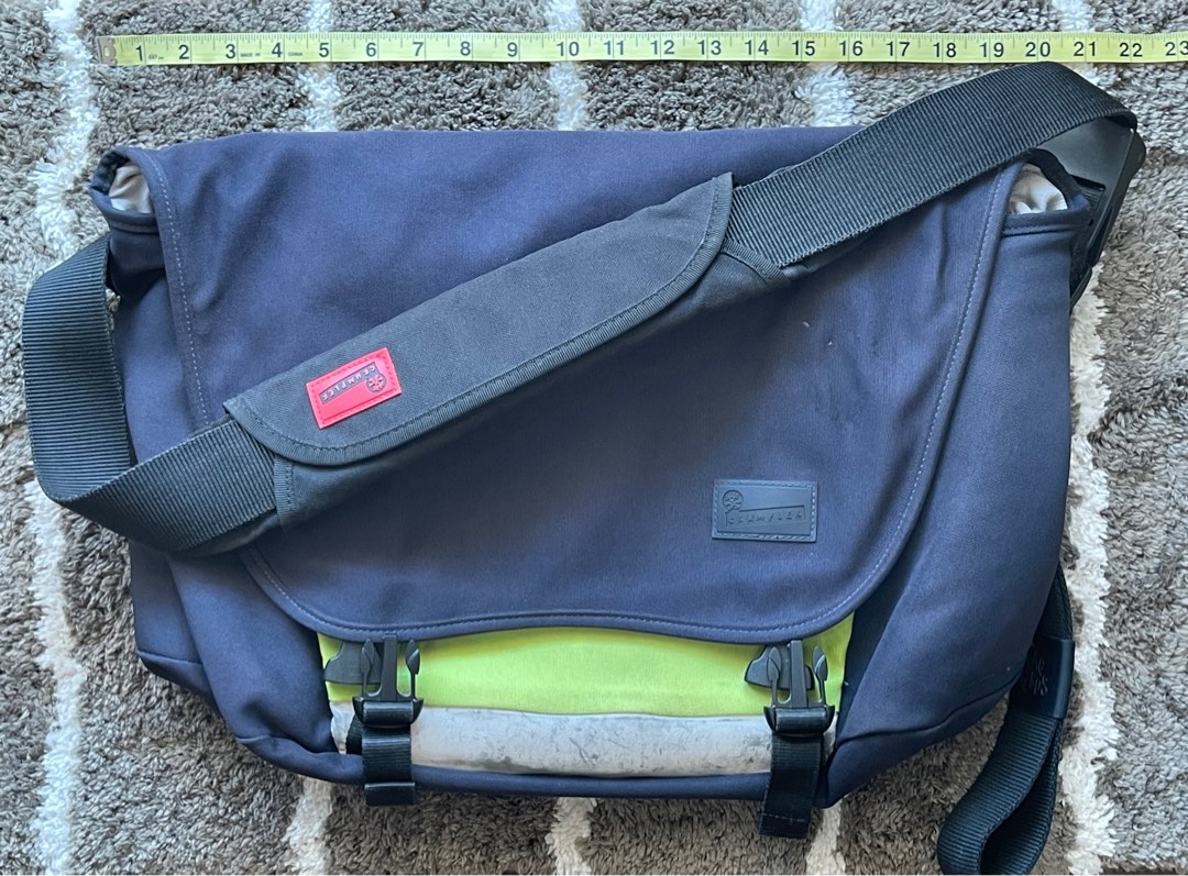 Crumpler Considerable Embarrassment messenger bag Men s