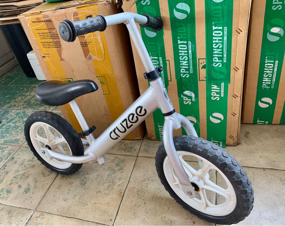 Cruzee Balance Bike 11”, Sports Equipment, Bicycles & Parts, Bicycles