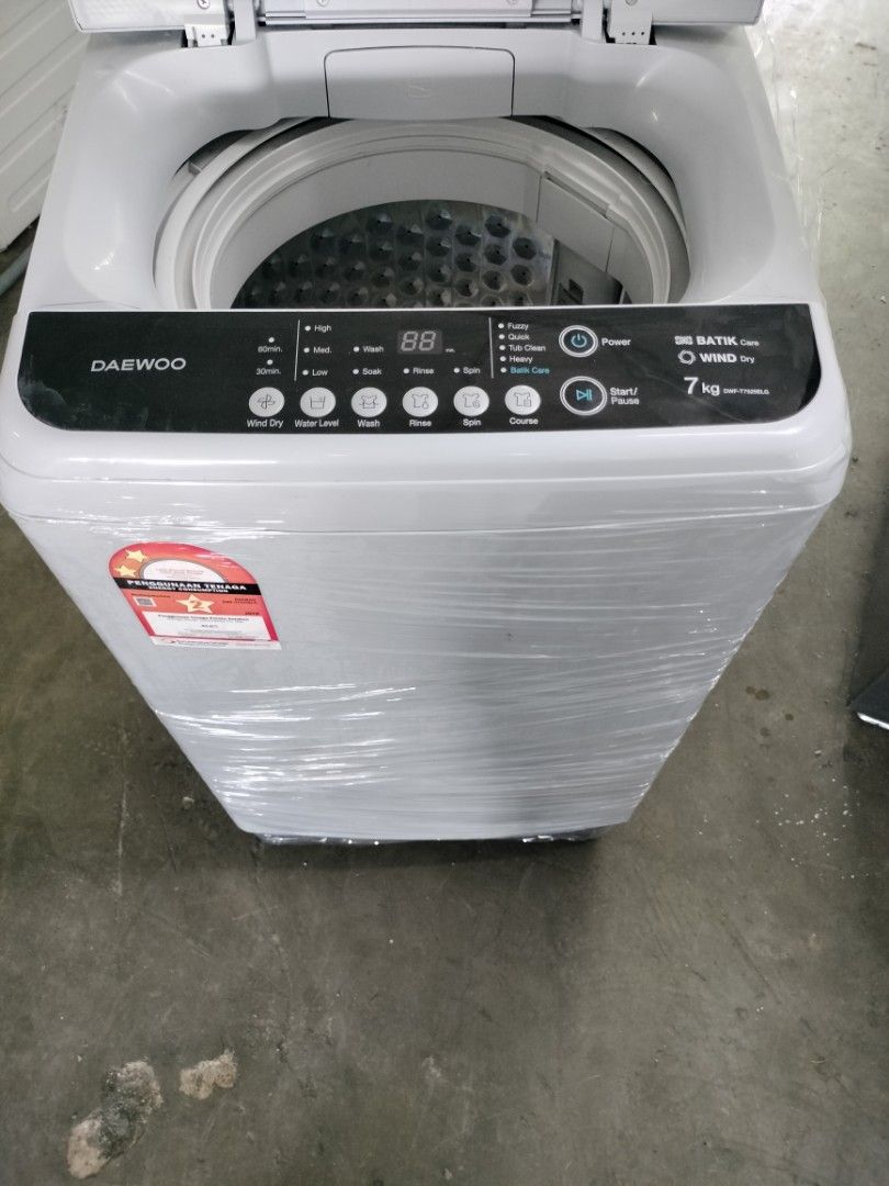 Daewoo 8kg washing machine, TV & Home Appliances, Washing Machines and