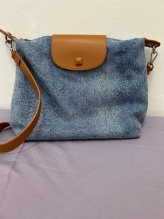 (Category: ) located in . Submitted by supercaramel (Listing ID 1243180331, Image 1). Description: .