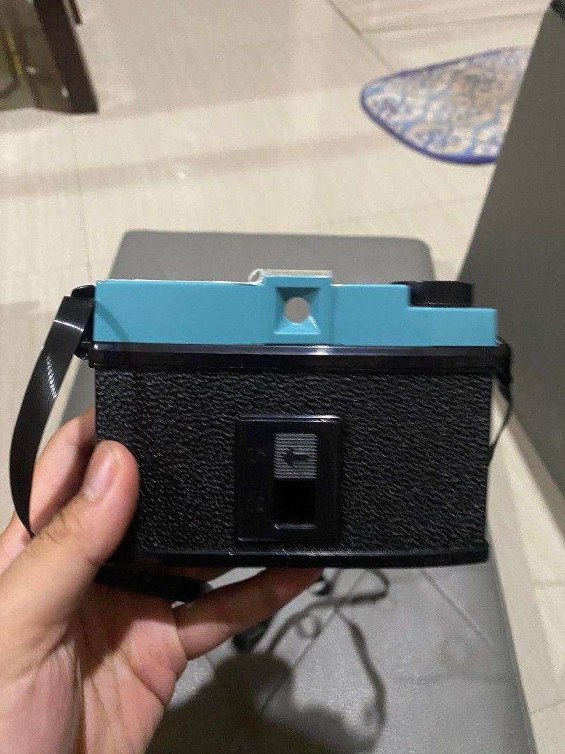 Diana F+ Lomography camera (Category: Cameras) located in Consolacion. Submitted by itsandreya (Listing ID 1243086985, Image 3). Description: Diana F+ Lomography camera -w/ strap.