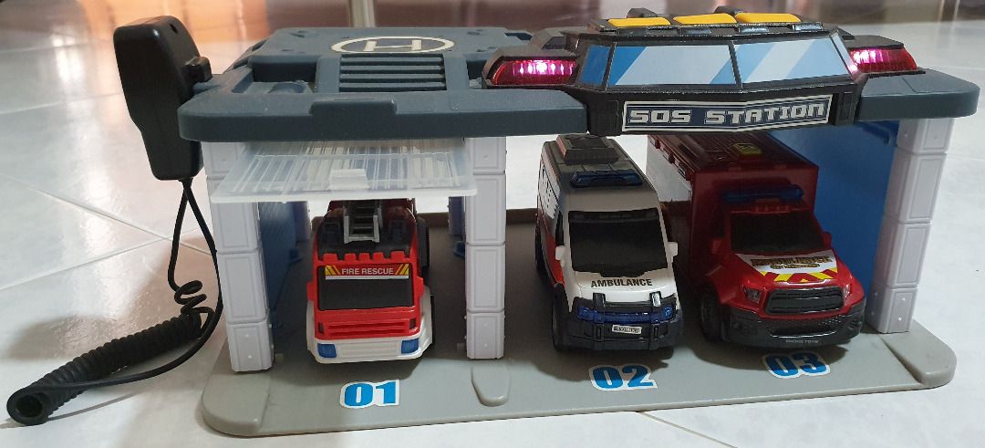 Kit Voitures Jouet Micro SOS Dickie Toys - 3 Véhicules (police, Pompiers, Ambulance) Avec Lampe Torche, Pour Enfants 3 Ans Et Plus - 6