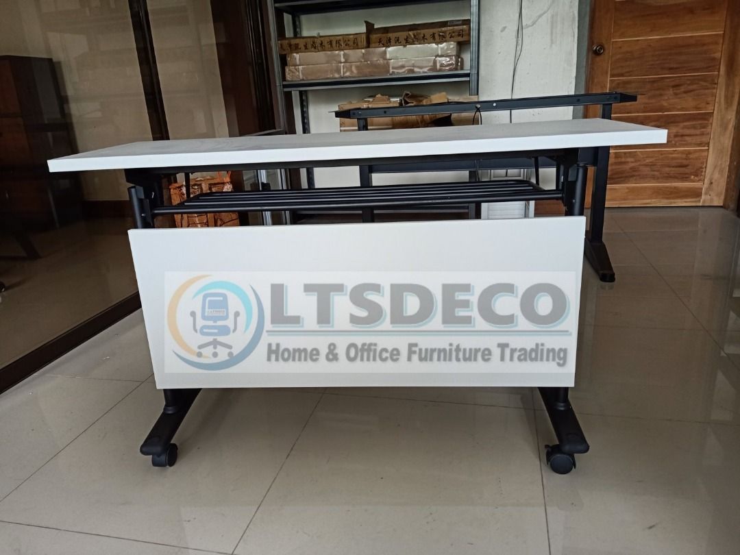 FOLDING TABLE OFFICE DESK OFFICE FURNITURE/TRAINING TABLE OFFICE