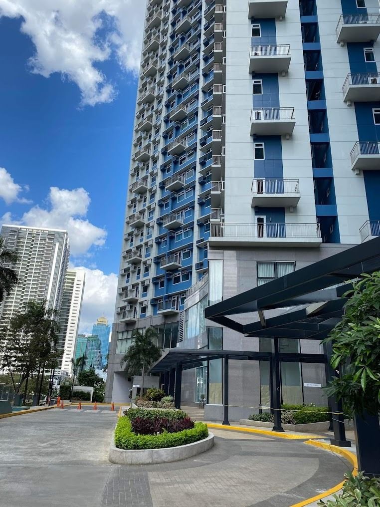 FOR RENT Trion Tower 3, BGC, 1BR, Fully furnished *BRAND NEW