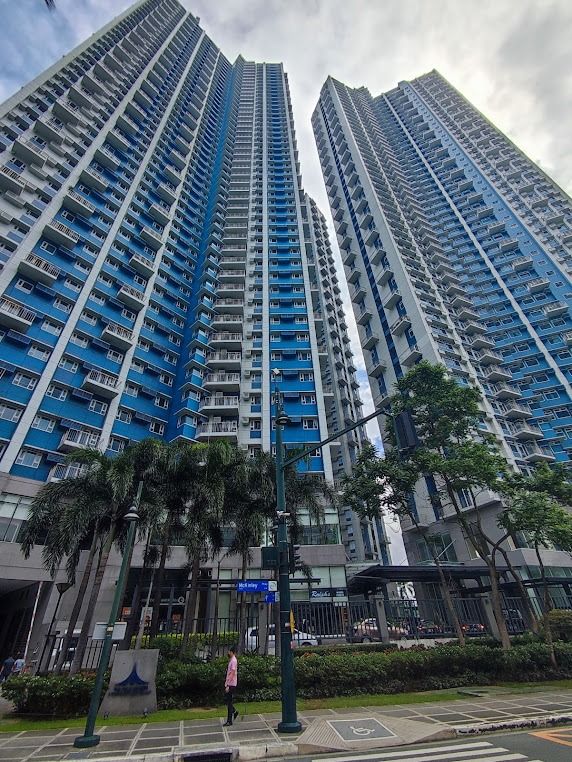 FOR RENT Trion Tower 3, BGC, 1BR, Fully furnished *BRAND NEW
