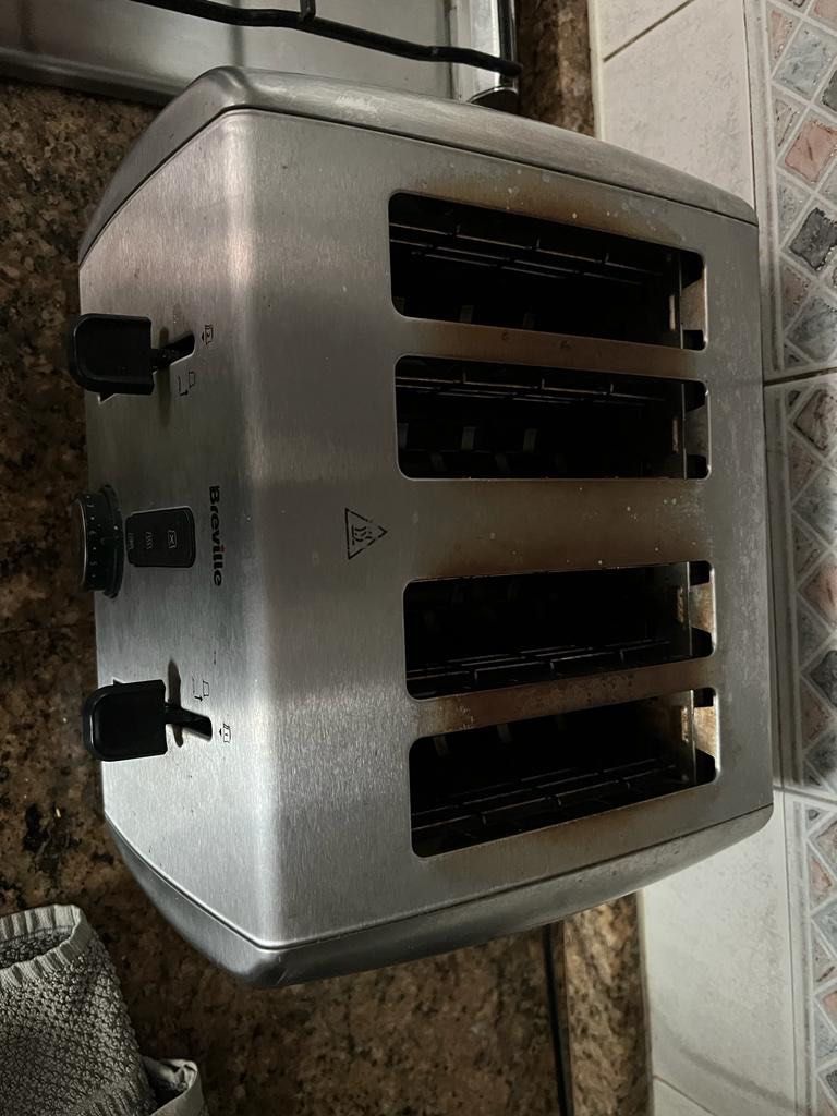 FREE Breville Toaster 4 slice, TV & Home Appliances, Kitchen Appliances