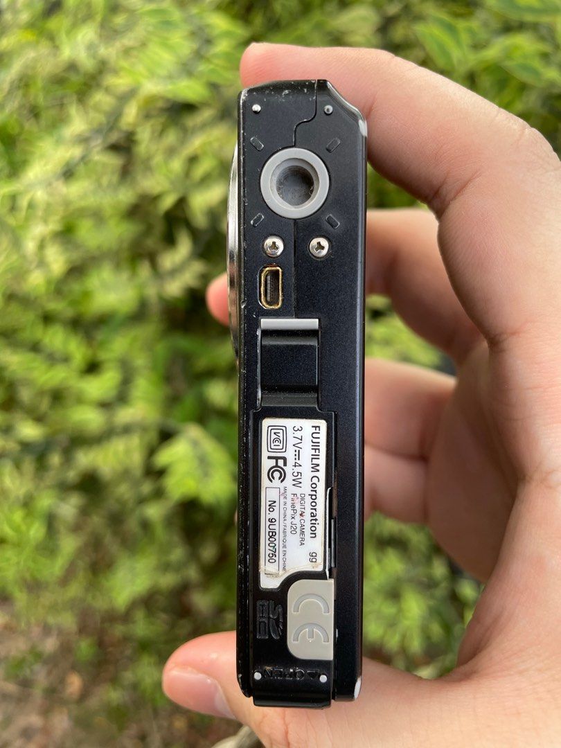 finepix j20