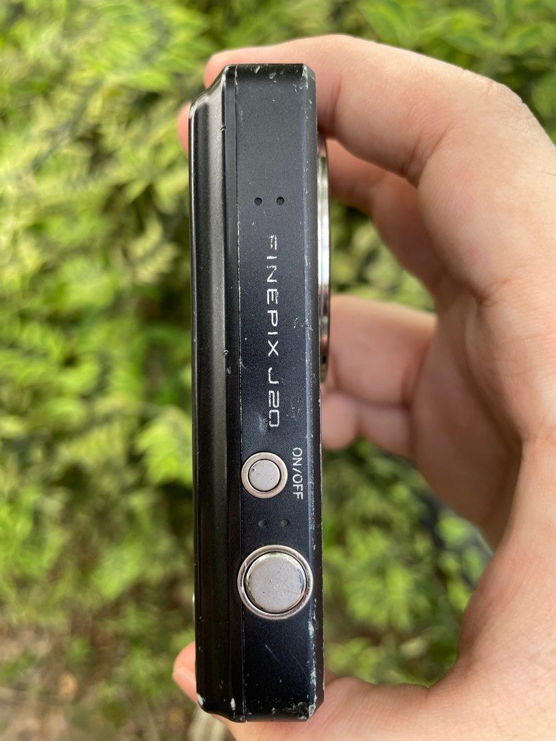 finepix j20