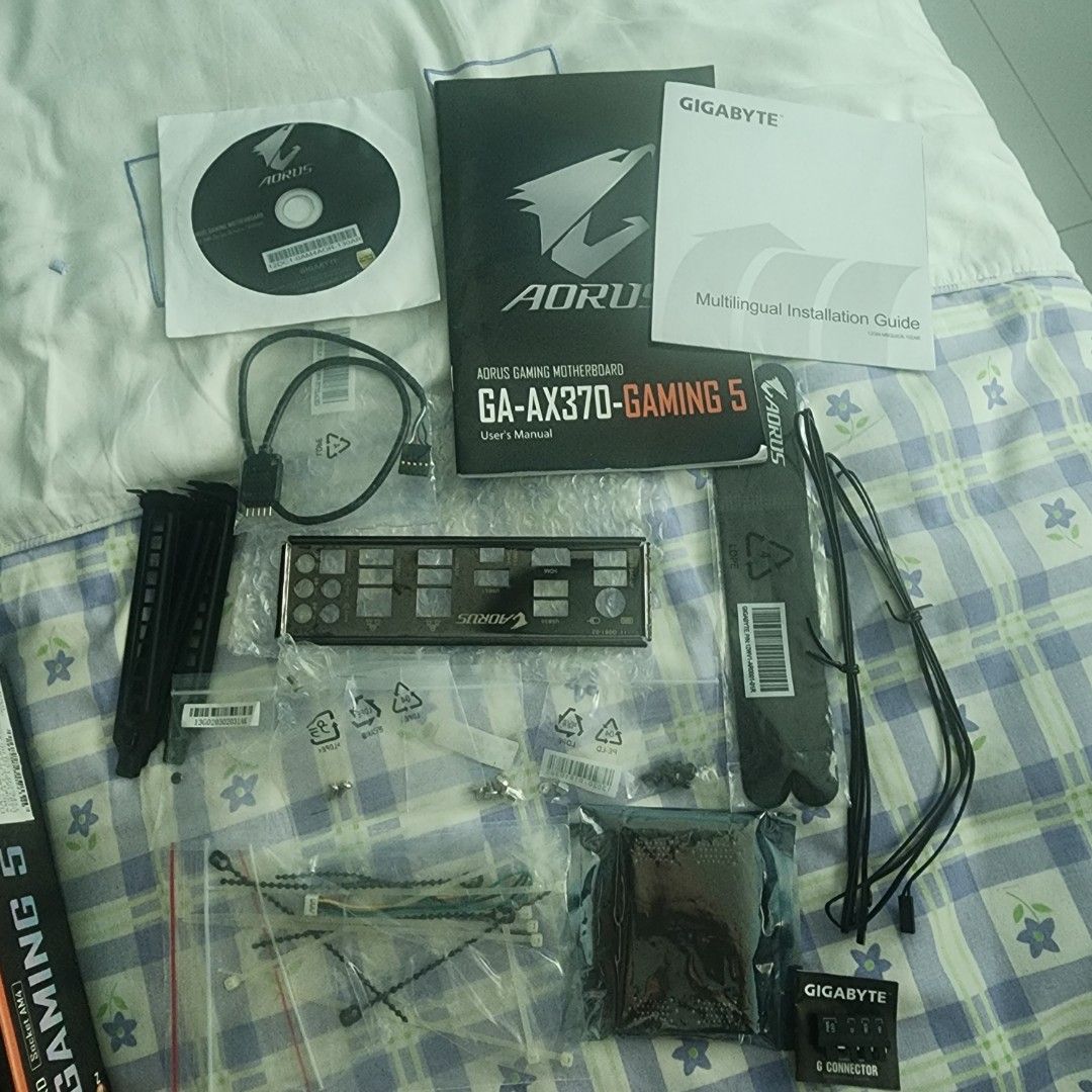 GIGABYTE AORUS GA AX370 Gaming 5 Read the description