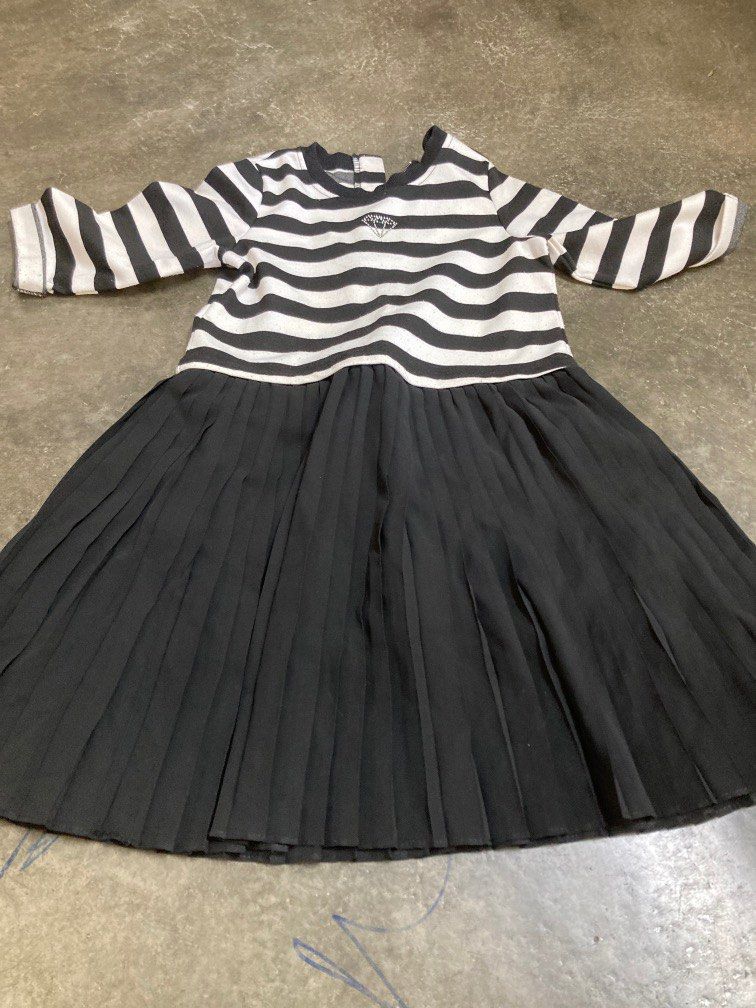 Girl skirt age 7 8 Babies Kids Babies Kids Fashion on Carousell