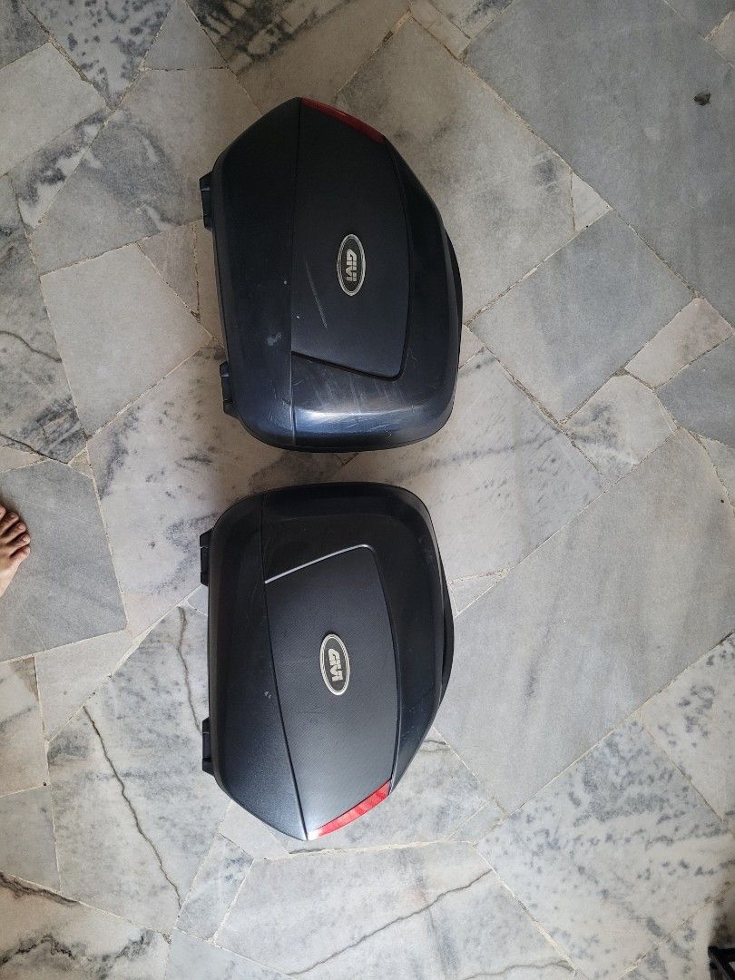 GIVI V35 SIDE CASE PANNIER Auto Accessories on Carousell