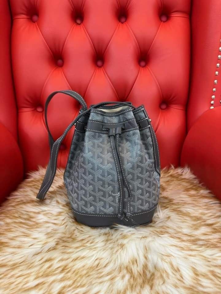 Goyard Goyardine Petit Flot Bucket Grey Canvas & Leather Shoulder Crossbody  Bag